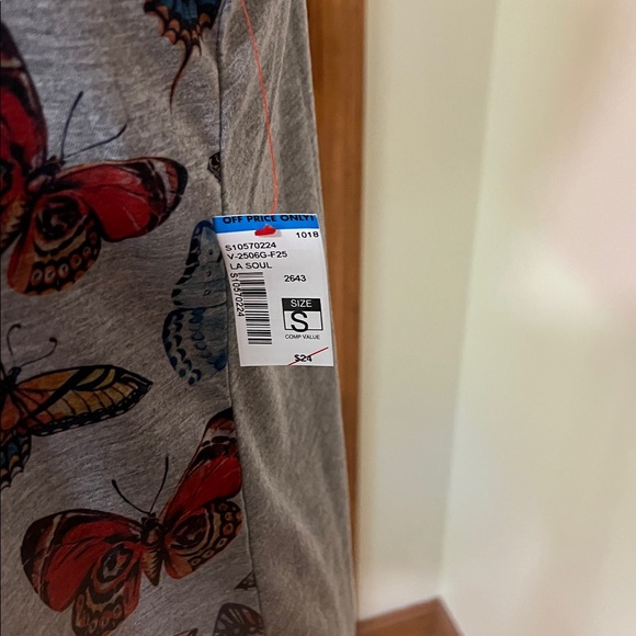 NWT: Butterfly Tank Top - Picture 4 of 5